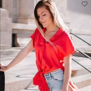 𝅺BUCKLE FAVLUX Button Front Blouse